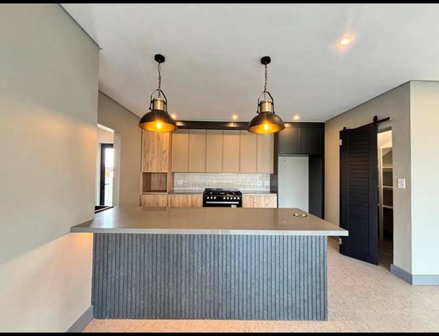 5 BEDROOM HOUSE FOR SALE IN FOUNTAINBROOK ESTATE